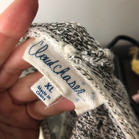 Cloud Chaser Hoodie Sweater - Picture 2 of 4